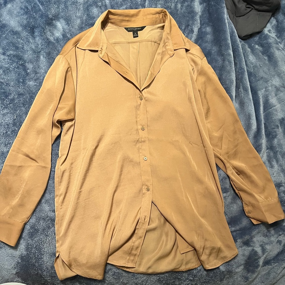 Banana Republic Button Up Shirt